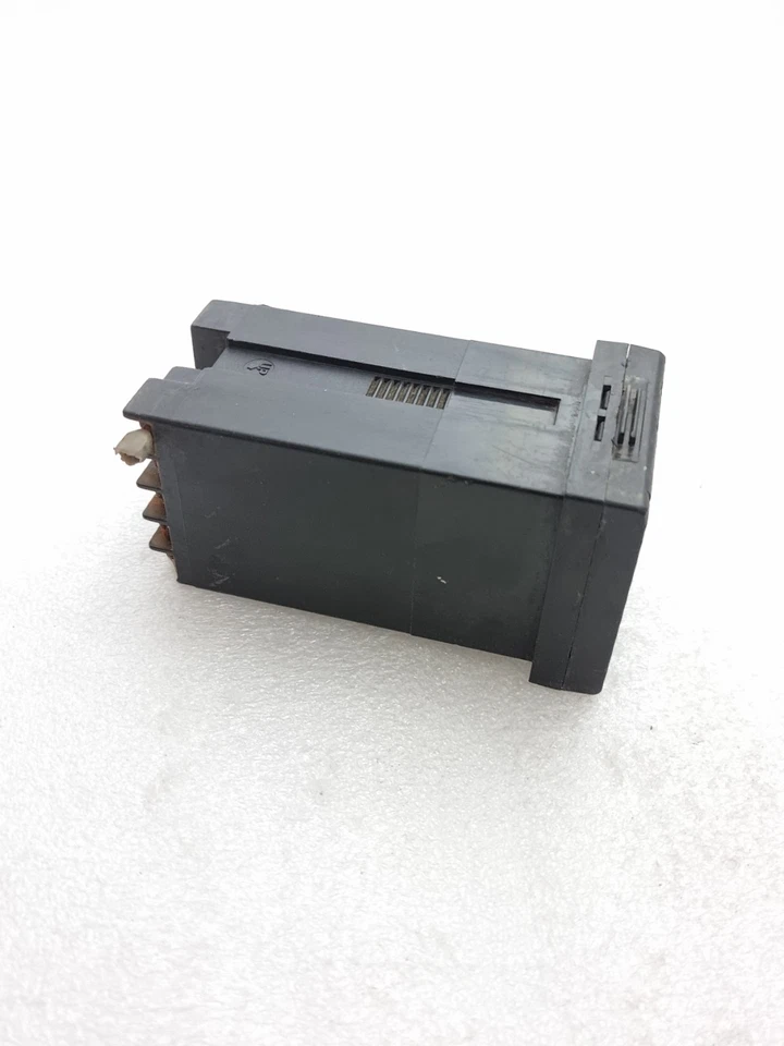 UNITECH UT1148 DIGITAL TEMPERATURE CONTROLLER AC85-265V AI-400 UT1148